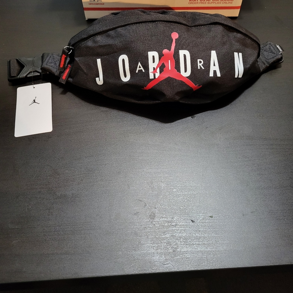AIR Jordan belt bag